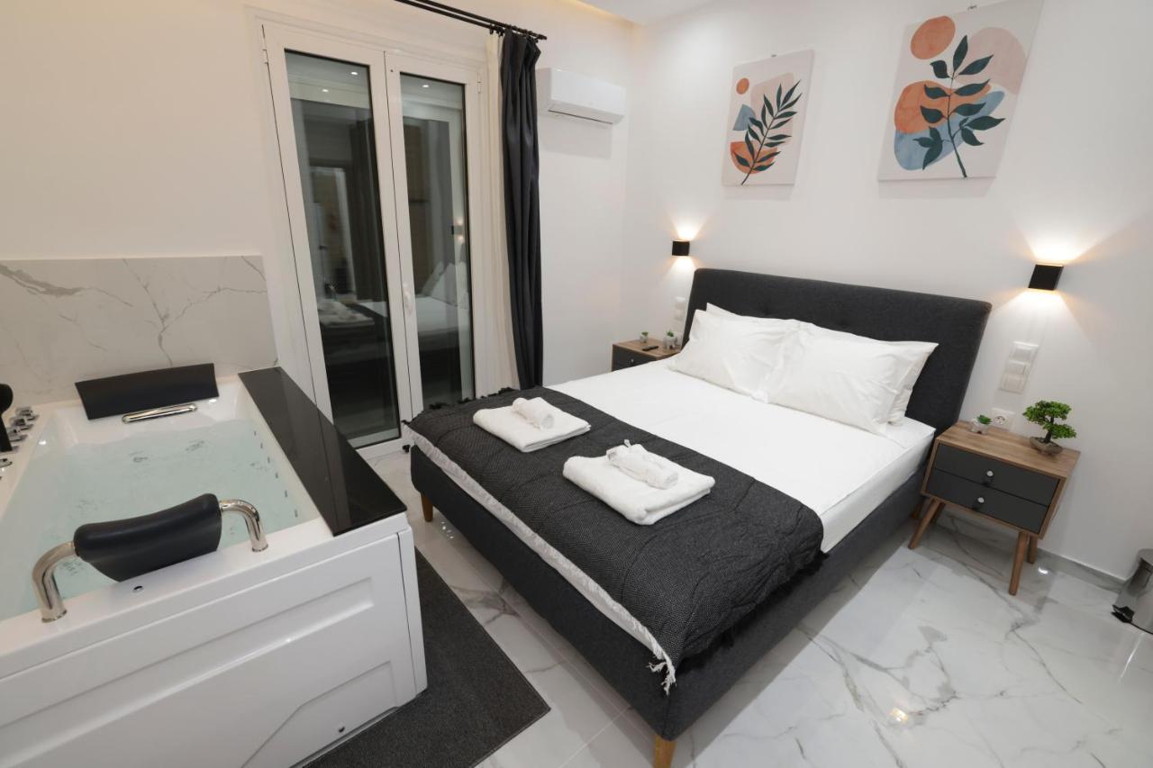 Zeos Finest Jacuzzi Suite Atene Esterno foto
