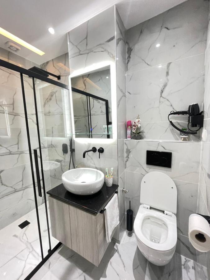 Zeos Finest Jacuzzi Suite Atene Esterno foto