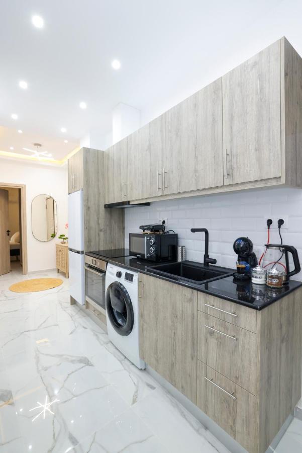 Zeos Finest Jacuzzi Suite Atene Esterno foto