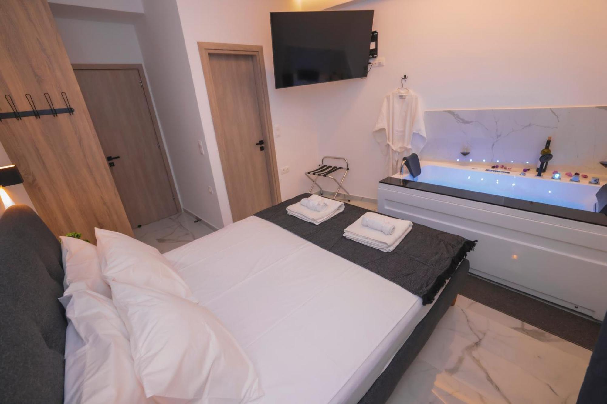 Zeos Finest Jacuzzi Suite Atene Esterno foto